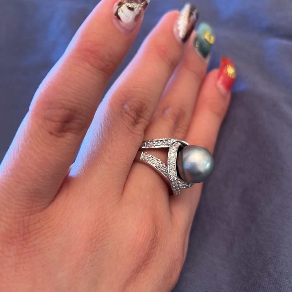 14k WHITE GOLD TAHITIAN PEARL RING WITH DIAMONDS - Picture 3 of 8